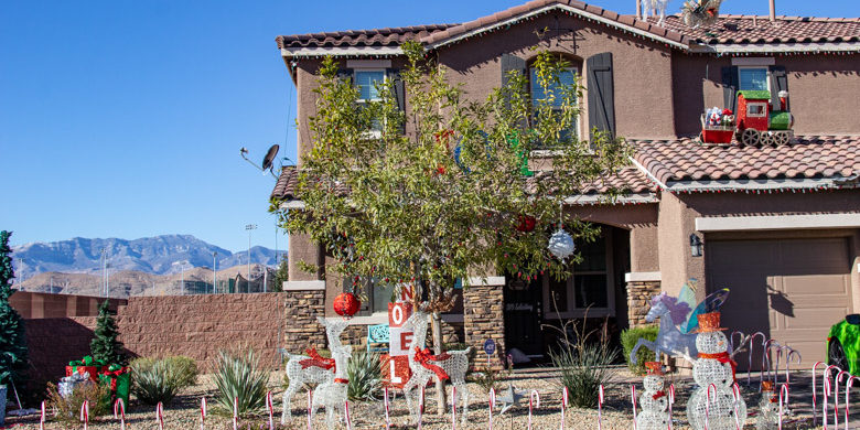 House decorated for Christmas